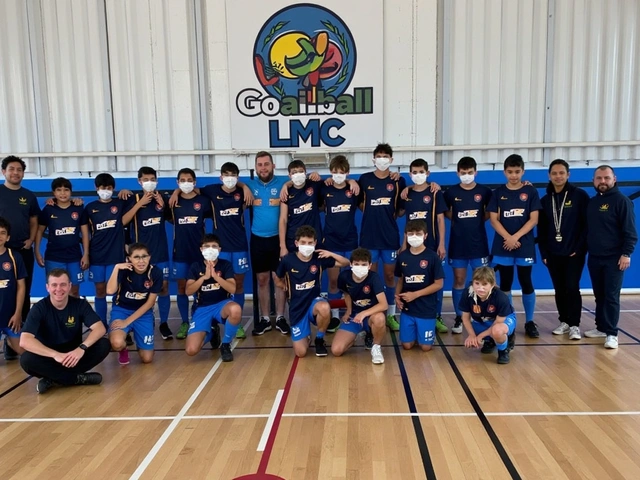 Equipe Sub-13 do Santos FC Vivencia Experiência Imersiva em Goalball Durante Paralimpíadas