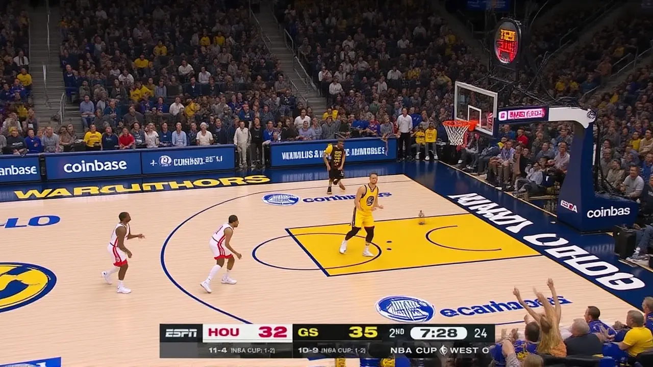 Stephen Curry sofre lesão no quadríceps e desfalca Warriors por uma semana